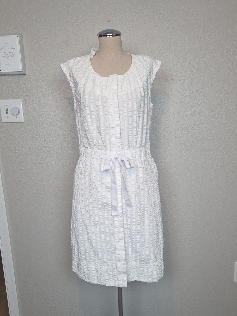 Tommy Hilfiger White Sleeveless Textured Tie-Waist Dress M